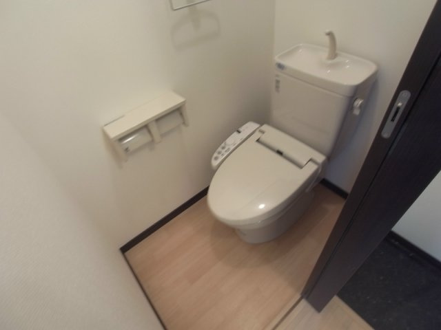 神戸市中央区山本通４丁目のアパートのトイレ