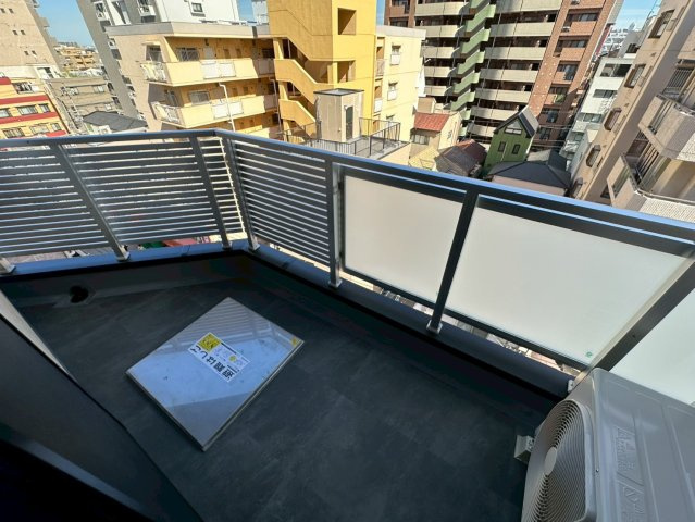 神戸市灘区友田町４丁目の賃貸マンションのバルコニー