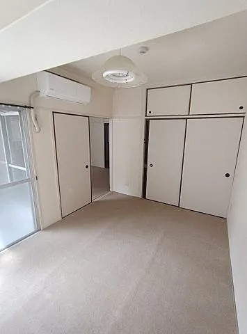 神戸市中央区中山手通２丁目の賃貸マンションの居間・リビング