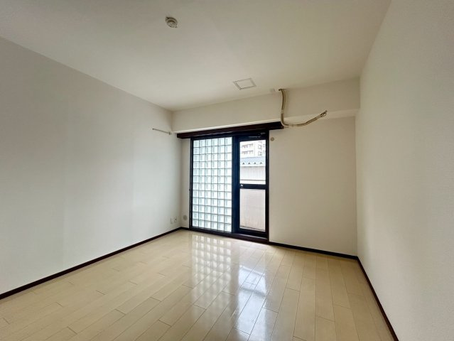 アーデンコート住吉川の居間・リビング