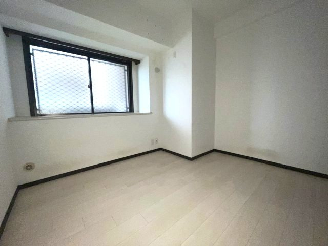 アーデンコート住吉川の居間・リビング