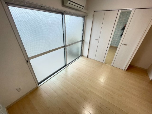 神戸市東灘区本山北町６丁目の賃貸マンションの居間・リビング