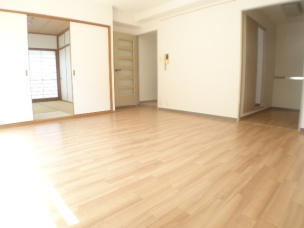 神戸市東灘区魚崎西町１丁目の賃貸マンションの居間・リビング