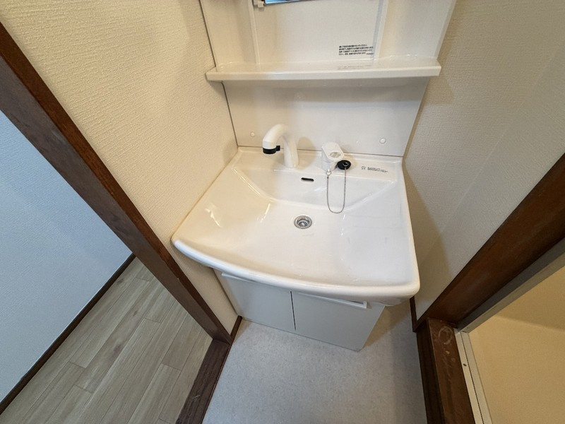 神戸市中央区多聞通５丁目の賃貸マンションの洗面所