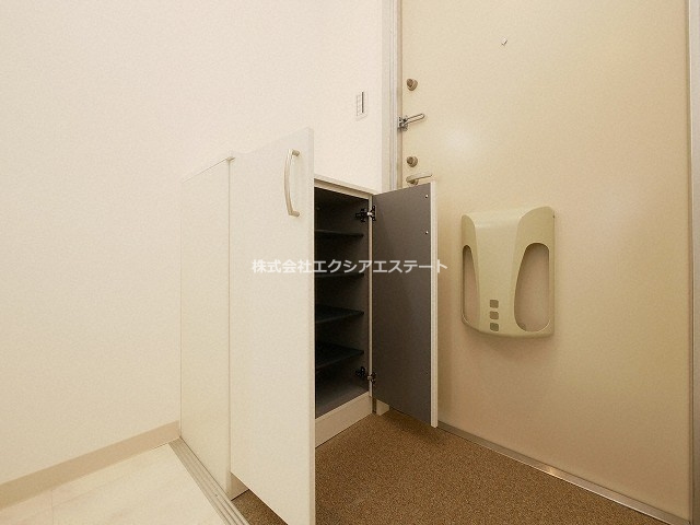 みおつくし清水丘の玄関