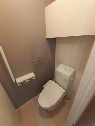 プルミエール・メゾン　Ⅱのトイレ|コンパクトで使いやすいトイレです
