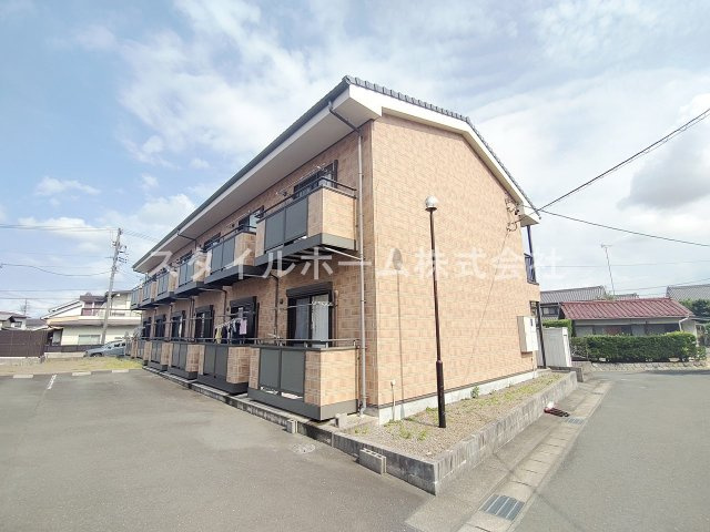 サンプレミア前芝西のエントランス