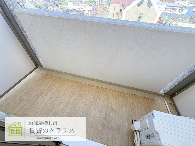 エスカーサ京都四条梅津のバルコニー
