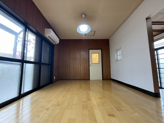 松ケ丘東町戸建ての洋室