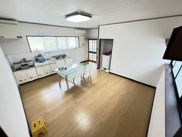 松ケ丘東町戸建ての居間・リビング