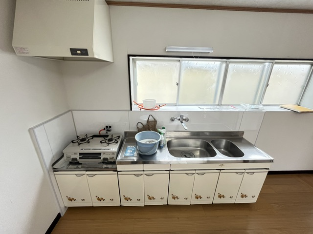 松ケ丘東町戸建てのキッチン