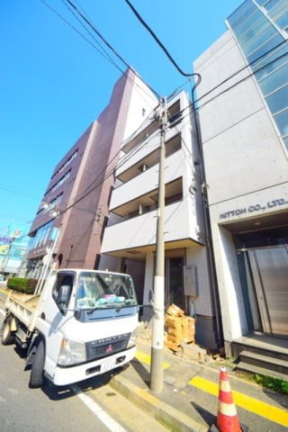 ラフィネ横浜の外観