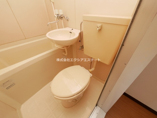 ビバリーヒルズ岸里東のトイレ