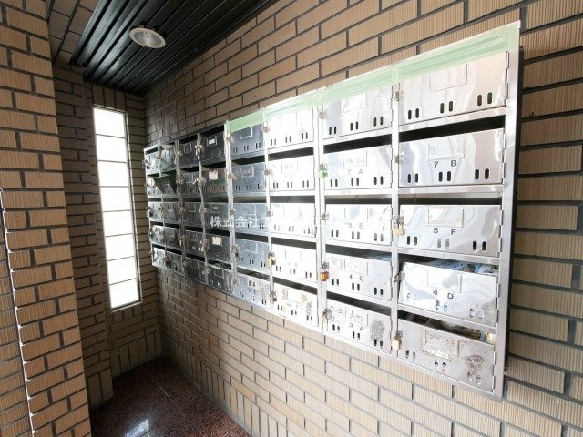 ビバリーヒルズ岸里東のその他共用部分