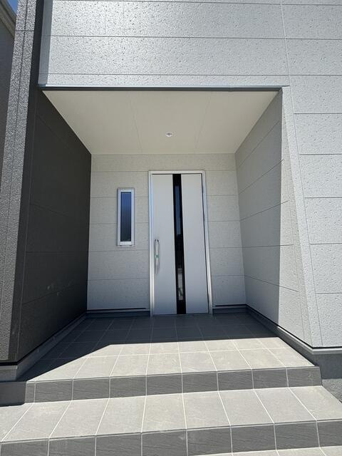 仲介手数料無料）一宮市丹陽町九日市場第５の玄関|明るい玄関です