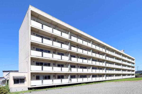 ビレッジハウス釈迦内1号棟の外観|きれいな外観です