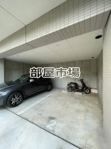 ドルチェ東京押上ツインズ弐番館の駐車場