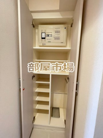 ドルチェ東京押上ツインズ弐番館の玄関|シューズボックス