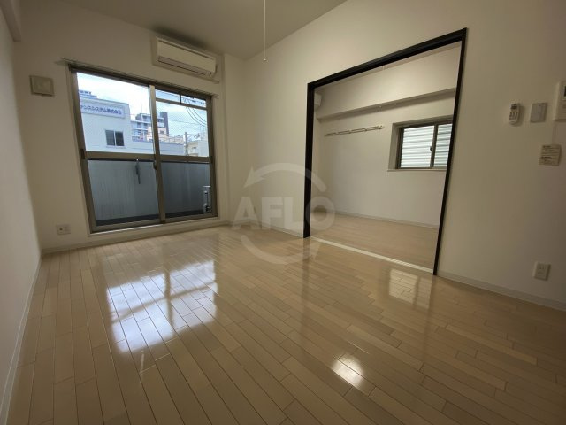 ラムール難波西の寝室|ラムール難波西　ひろびろとした室内