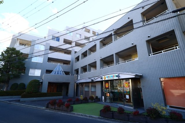 ダイアパレスグランデージ大倉山弐番館の外観