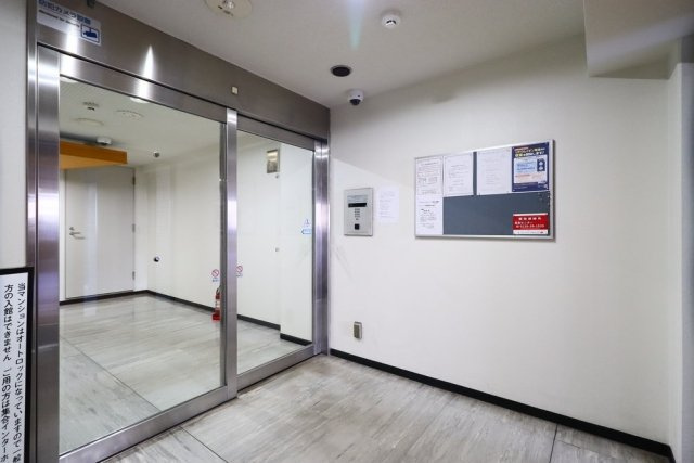 ダイアパレスグランデージ大倉山弐番館のエントランス