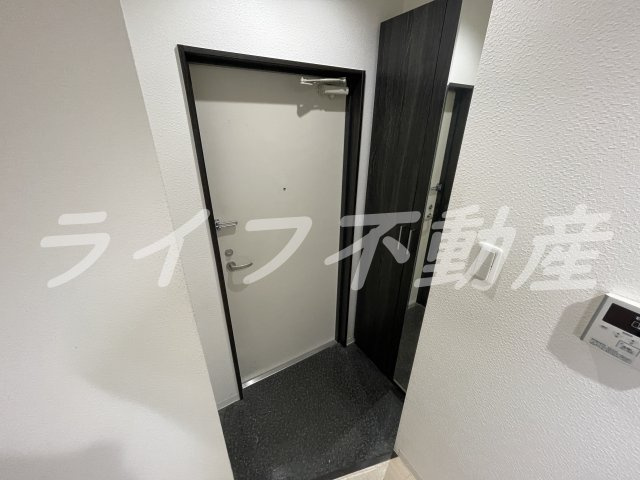 エヌエムトラントシスの玄関|収納もある玄関です