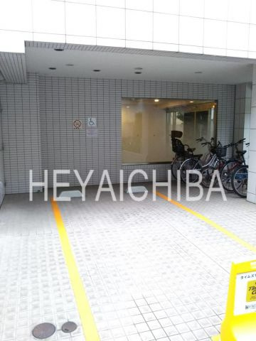 KDXレジデンス秋葉原の駐車場