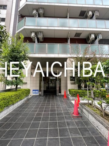 レジディア上野御徒町のエントランス