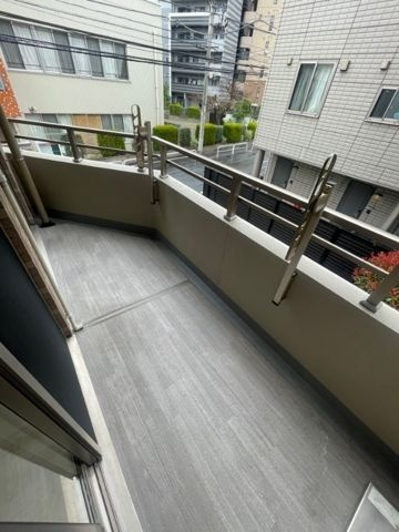 レジディア根岸のバルコニー