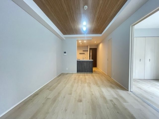 レジディア根岸の居間・リビング