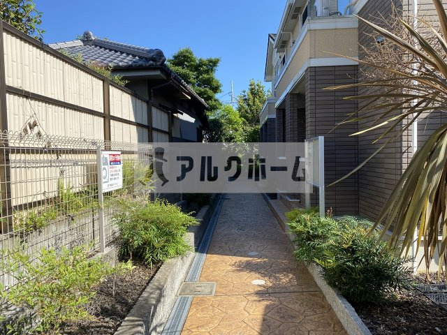 ルミエールKのエントランス|ルミエールK　お部屋までのアプローチ