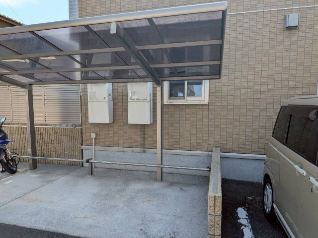 ウィンターチェリーの駐車場