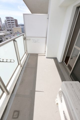 【バルコニー】 | ルーセントパークショア