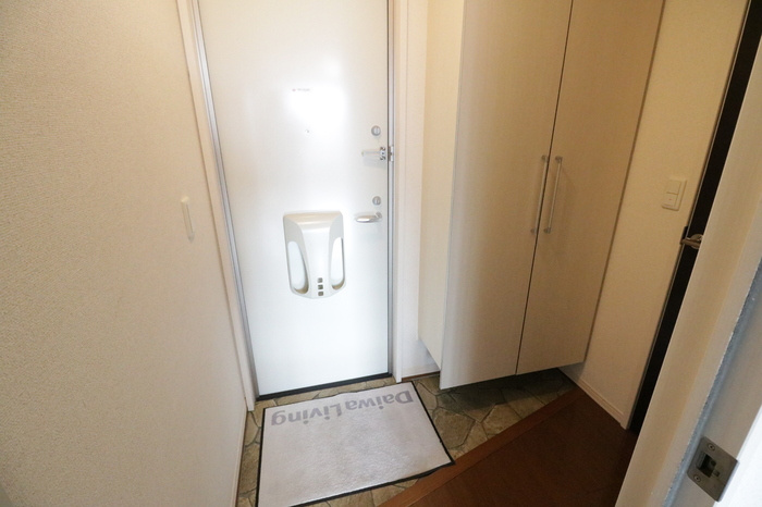 フェリックスＤの玄関