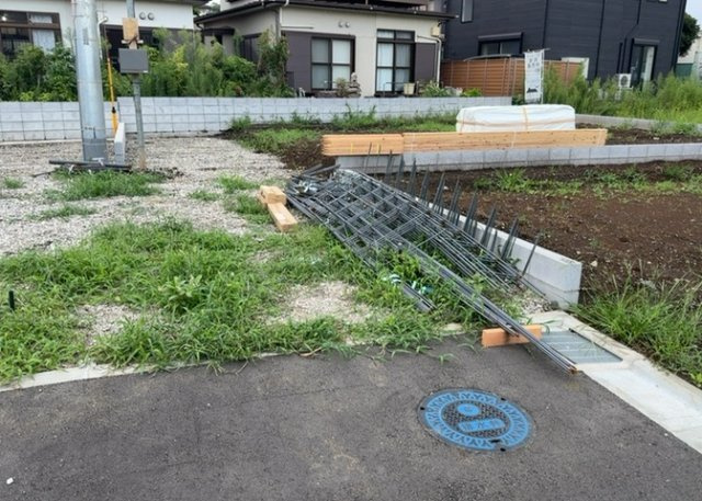 【設備】 | 敷地内には、散水栓や立水栓があります。水道水を直接利用できるため、水を運ぶ手間を省くことが出来ます。大量の水を必要とする洗車作業や清掃などに役立ちます。その他設備とあわせて、現地でご確認ください。