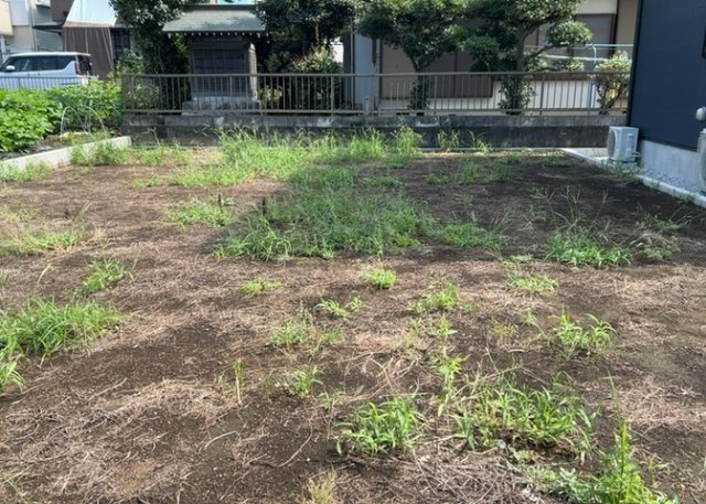 【庭】 | 庭があることでガーデニングや家庭菜園はもちろん、こどもの遊び場やペットを放して遊ぶことができます。また、家の周囲に余裕があるということです。隣地との間があれば、十分な日当たりと、風通しが確保できます。