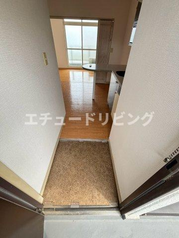 朝霞台ハイツの玄関