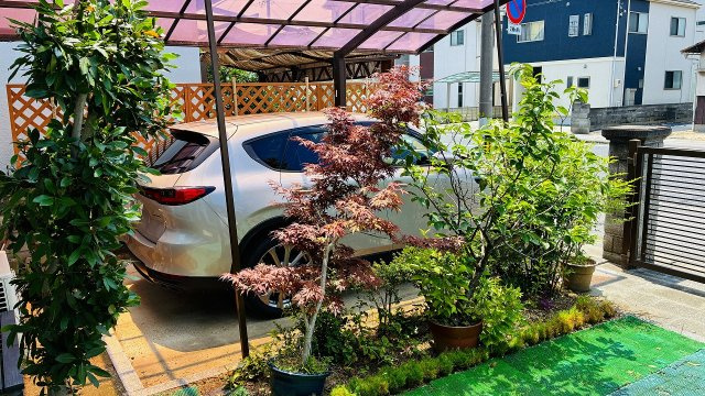 築港新町2丁目中古住宅の駐車場