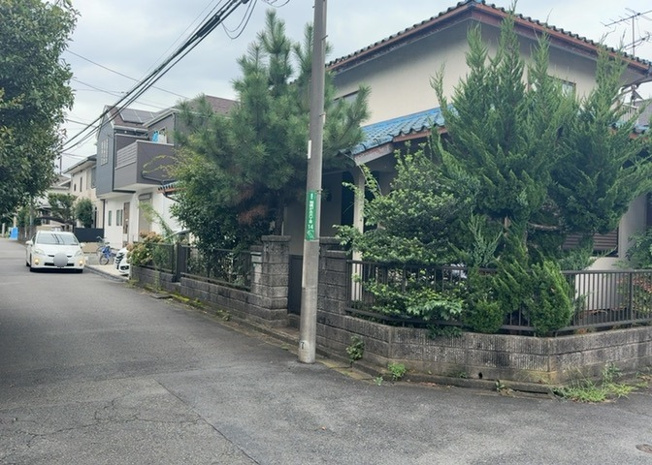 【外観】 | 物件の詳細については、現地を見てわかること以外に、役所や法務局などで調べないとわからないことがあります。そのため、現地に行く場合は、もしこの物件を買ったらどのような生活ができるかをイメージしましょう。