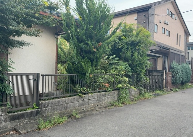 【外観】 | 家を建てる前提で土地を探している場合、地盤の丈夫さは譲れない条件の一つです。地盤が脆弱だと追加工事が必要となります。また、過去に地盤沈下や液状化現象を起こした土地は、できるだけ避けた方がいいでしょう。