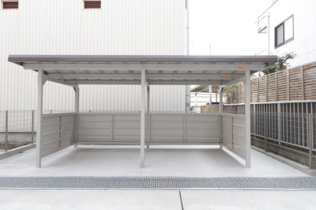 グランドコート堤町の駐車場