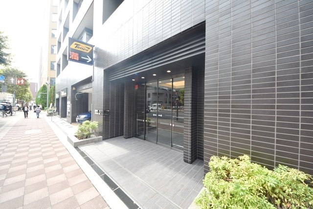 正金アパートメント入船のエントランス