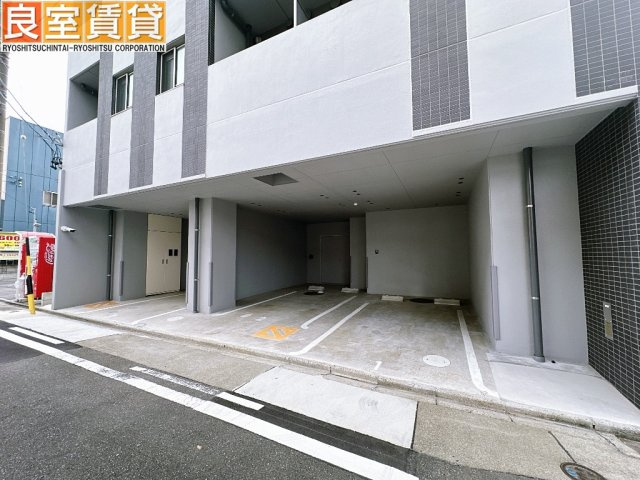 【駐車場】 | VERITAS SHIRAKANE