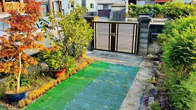 築港新町2丁目中古住宅の庭|お庭の付いた物件です
