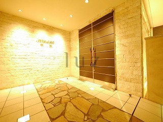 ソラーレ横浜のエントランス