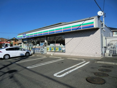 スリーエフ豊四季神山店 299m