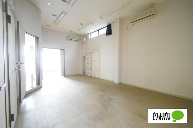 表町１丁目貸店舗の内装