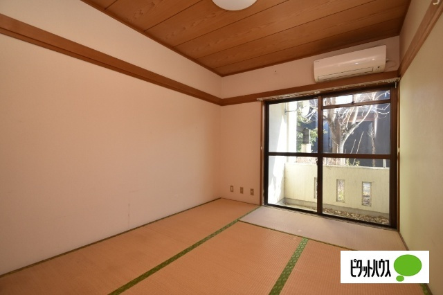 紅雲町貸寮の内装|西棟１階