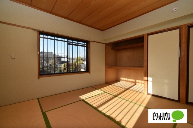 紅雲町貸寮の内装|西棟２階