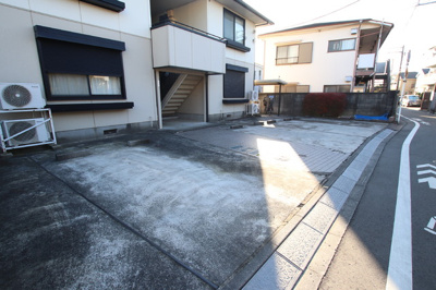 ★敷地内駐車場★（有料・要空き確認）